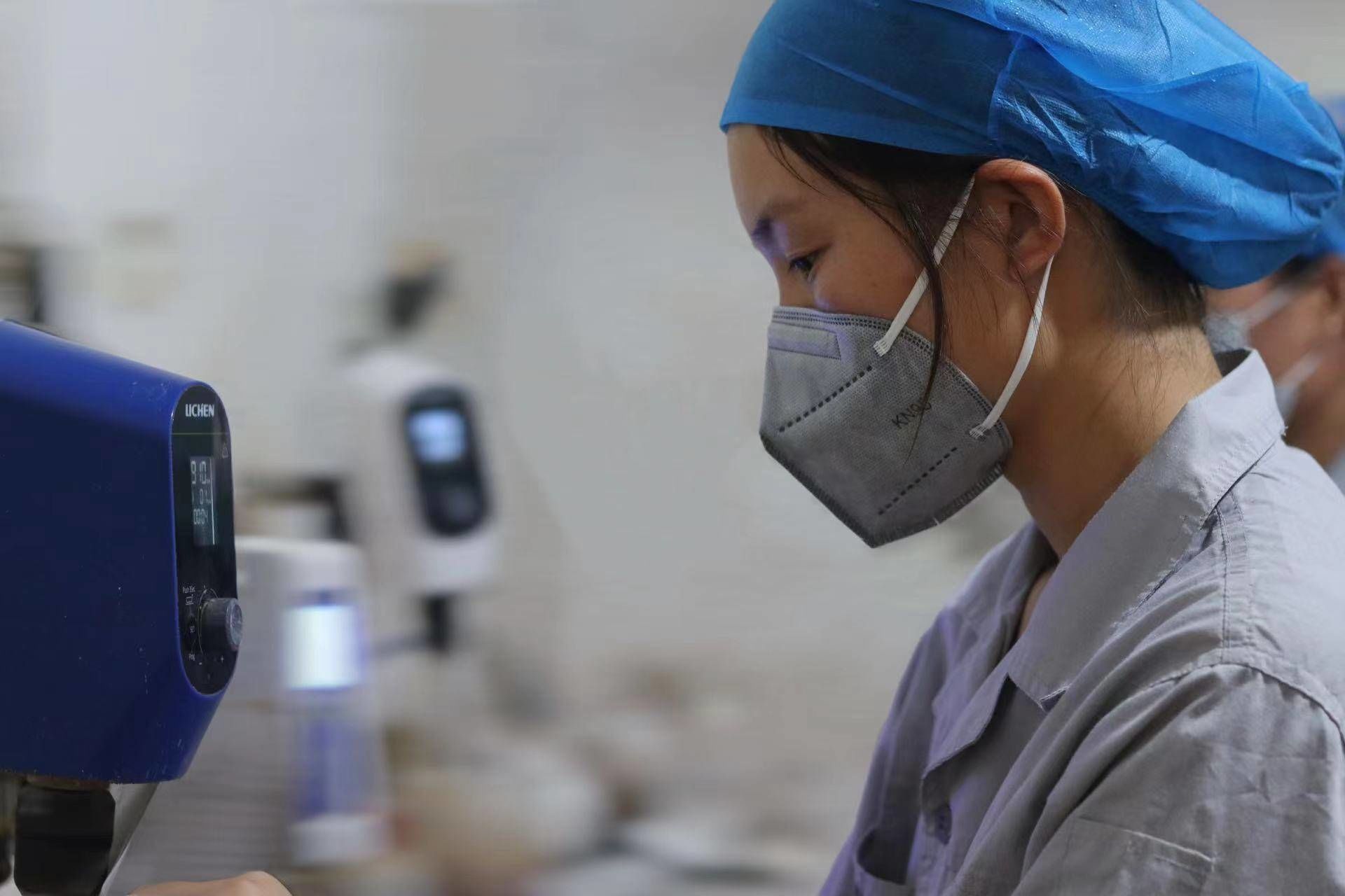 太阳集团tyc4633实业 丨挥汗如雨战高温，无惧“烤”验守前列